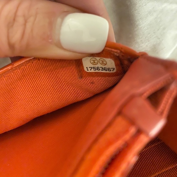 Chanel patent leather Wallet on a Chain - Picture 8 of 8